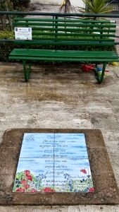 "Il Salento si ascolta: il Lions Club Lecce Rudiae dona una panchina per i gi...
