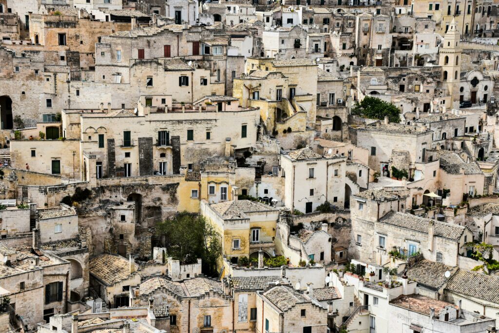 Un-anno-di-reclusione-per-il-65enne-del-Salento-che-violo-lobbligo-di-avvic
