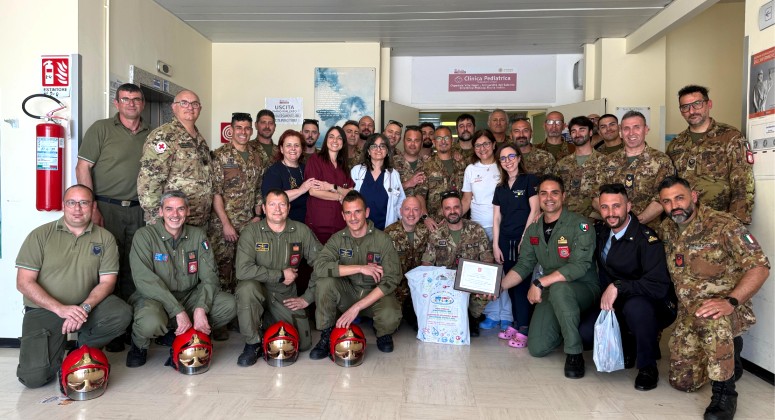 Militari del 61º Stormo: un giorno di sorrisi e gioia al Vito Fazzi di Lecce