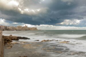 Meteo-Salento-nuvole-e-piogge-in-arrivo-ma-il-pomeriggio-si-schiarisce