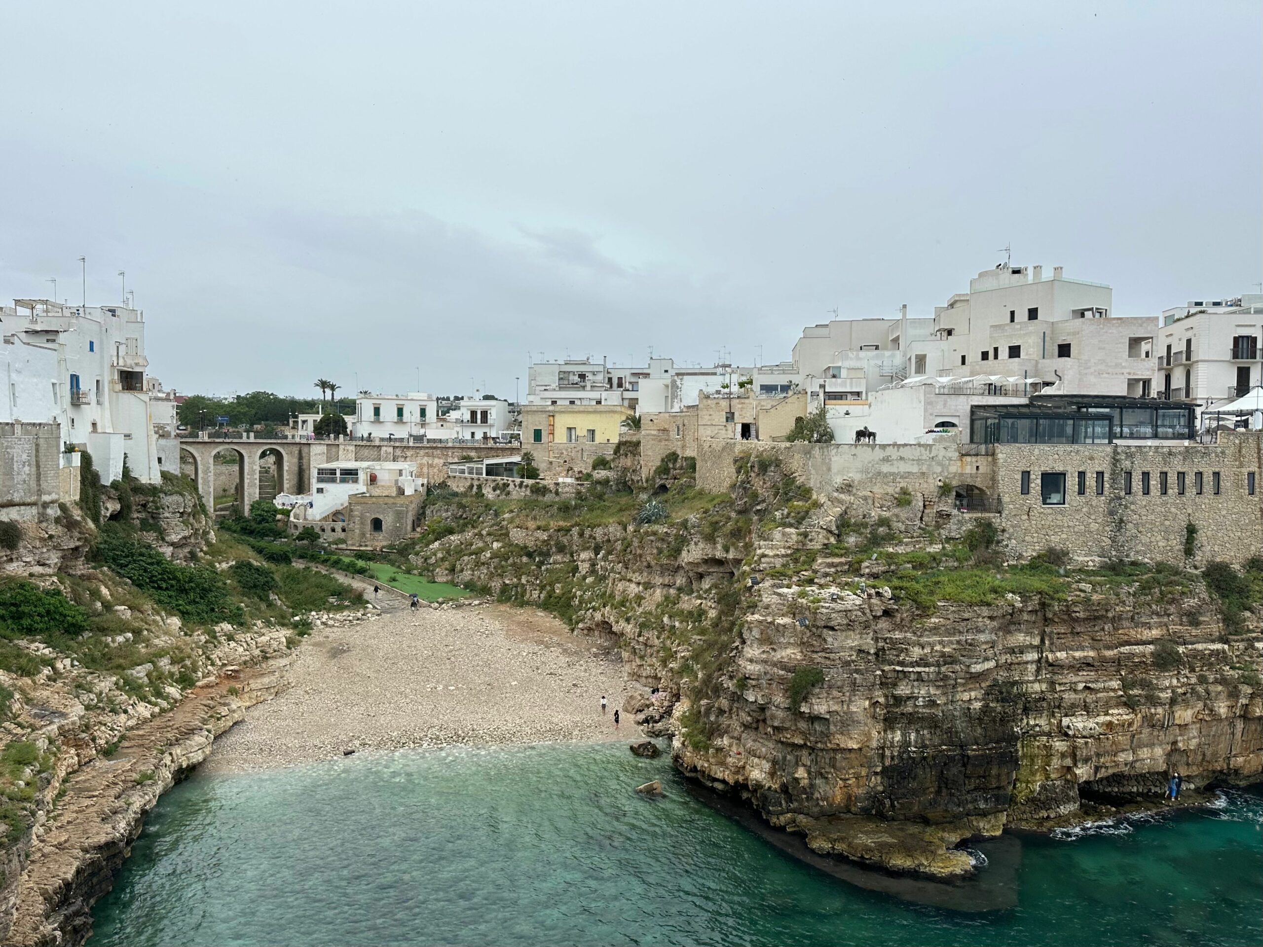 Alba-sul-mare-la-suggestiva-visita-al-Castello-Alfonsino-per-il-solstizio-d