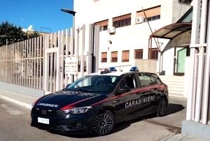 Trecento giorni di terrore per una famiglia del Salento: arrestato l'aguzzino