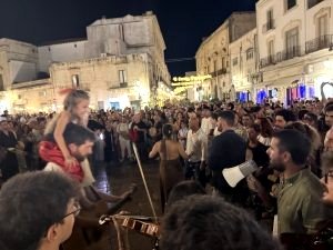 La pizzica si fa festa a Galatina: un successo da record per le Ronde della&h...